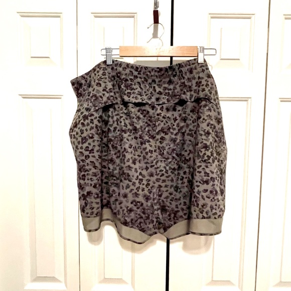 Athleta Racer Run 4” shorts - Picture 2 of 4